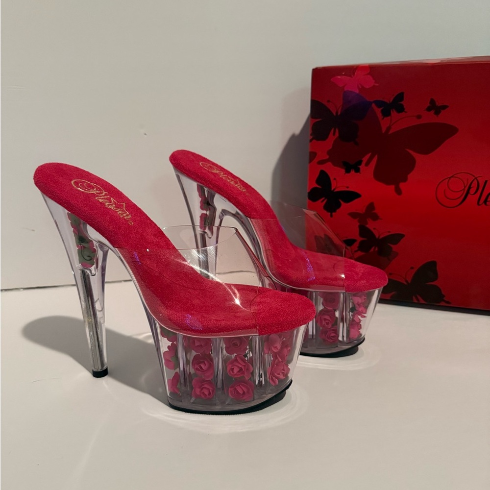 Pleaser Pink and Clear Rose Platform Heels 🌹🌹🌹🥀🥀🥀💐💐💐
